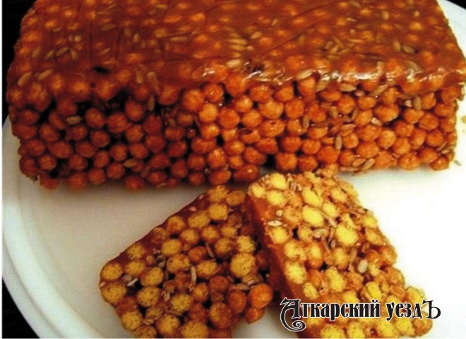Рецепт дня от «АУ»: десерт из кукурузных палочек с вареной сгущенкой
