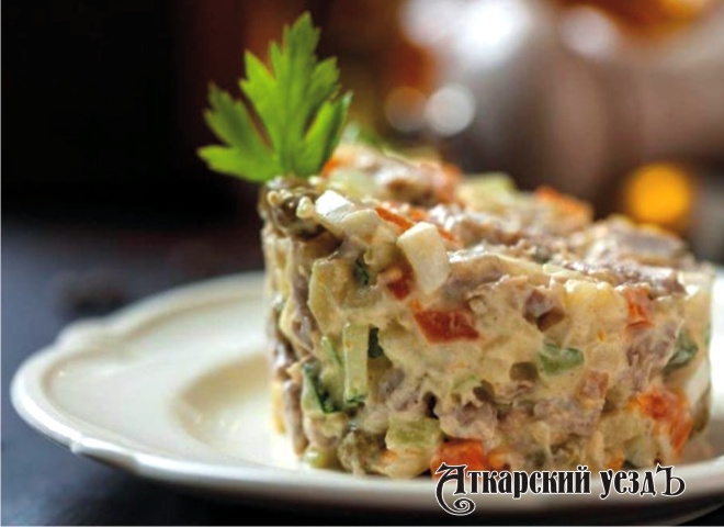 Салат с куриным филе «Русич» – рецепт дня от «Аткарского уезда»