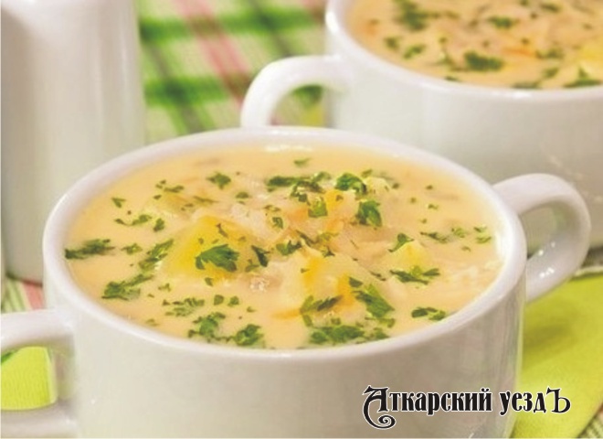 Рецепт дня от «АУ»: сырный суп с рисом, курицей и картофелем