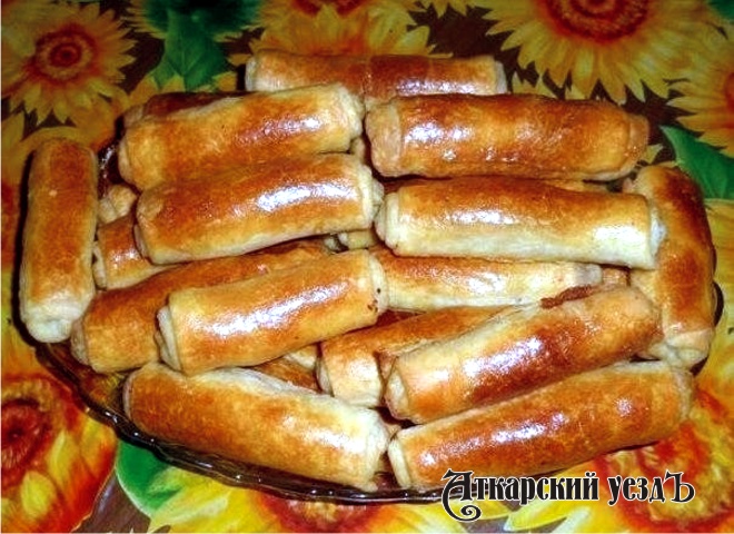 Рецепт дня от «Уезда»: вкусные трубочки с колбасой и сыром