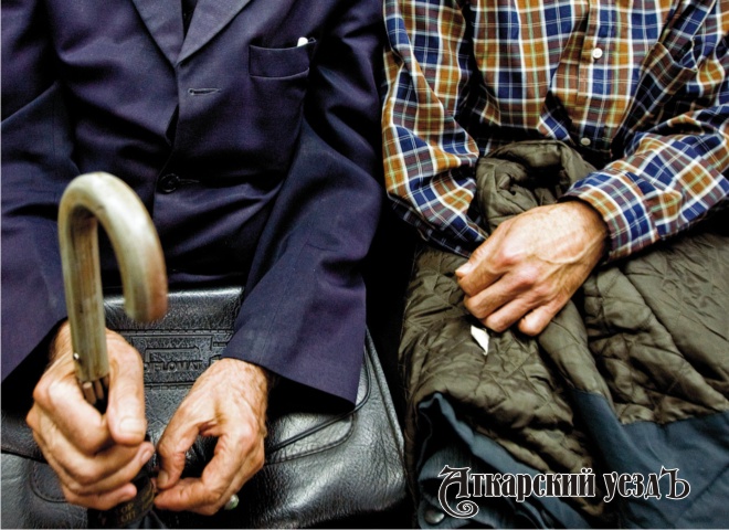 Ученые призывают не уступать место пожилым людям в автобусе