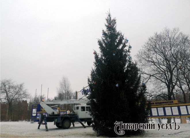 Новогодняя елка на площади Звезд в Аткарске