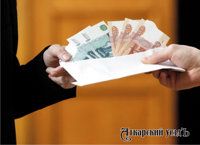 Около 45% российских работников получают зарплату «в конверте»