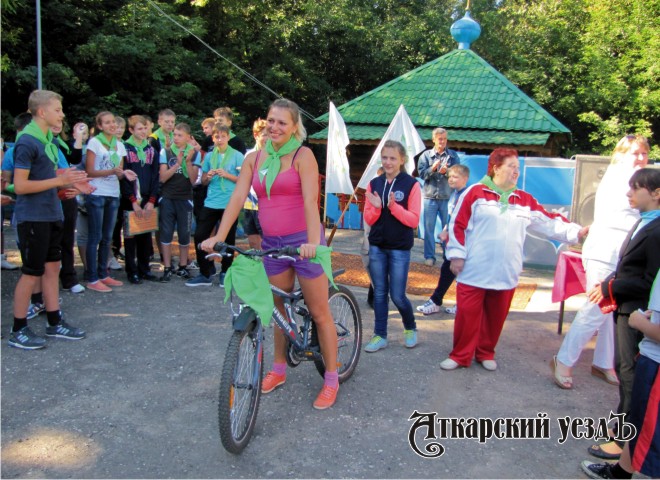 В Аткарске прошёл велопробег «Мы вместе!» (фоторепортаж + видео)