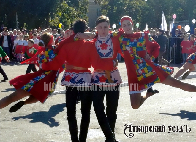 Жителей Аткарска поздравили с 237-летием города. Репортаж «АУ»