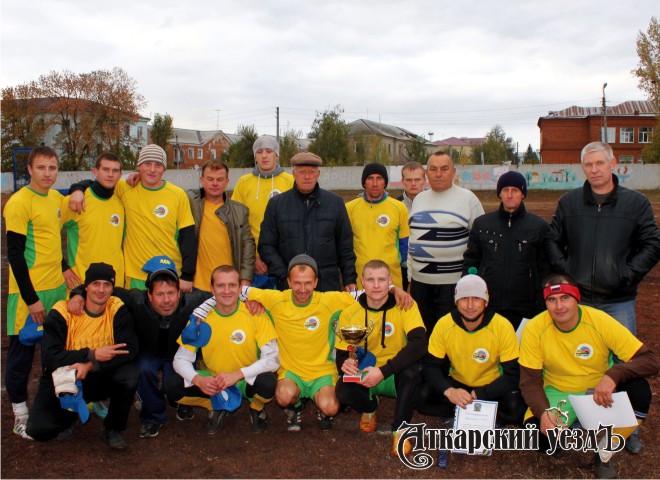 Команда ЛДПР стала победителем кубка по футболу