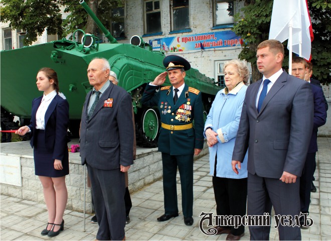 В Аткарске состоялось торжественная церемония открытия памятника «Воинам-освободителям XX столетия»
