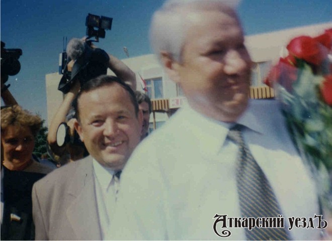 Президент РФ Борис Ельцин встречается с губернатором Саратовской области Дмитрием Аяцковым