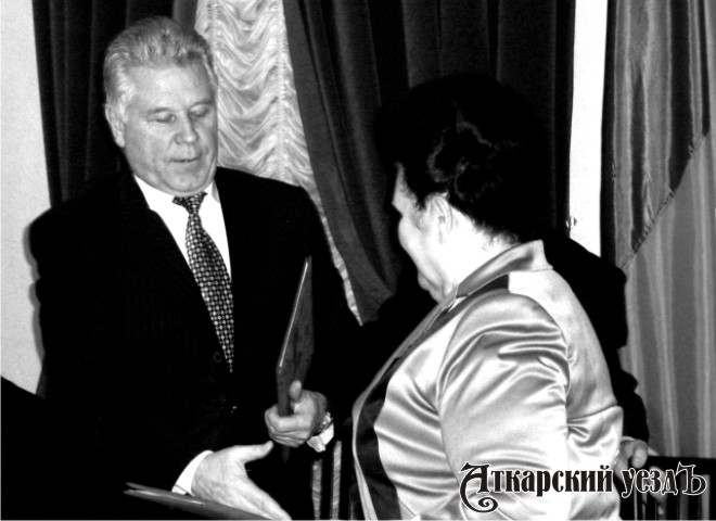 Павел Ипатов и Валенина Боброва подписали соглашение