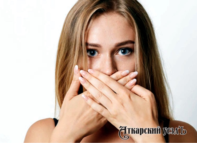 Стоматологи назвали главные причины неприятного запаха изо рта