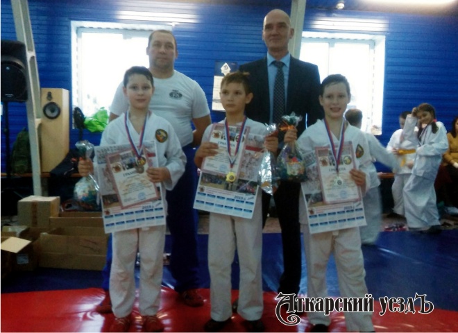 29 аткарских рукопашников заняли призовые места на турнире в Саратове