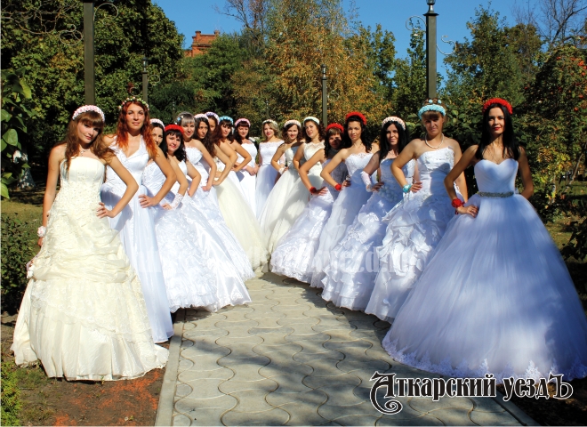 Во время Дня города в Аткарске прошел первый Парад невест