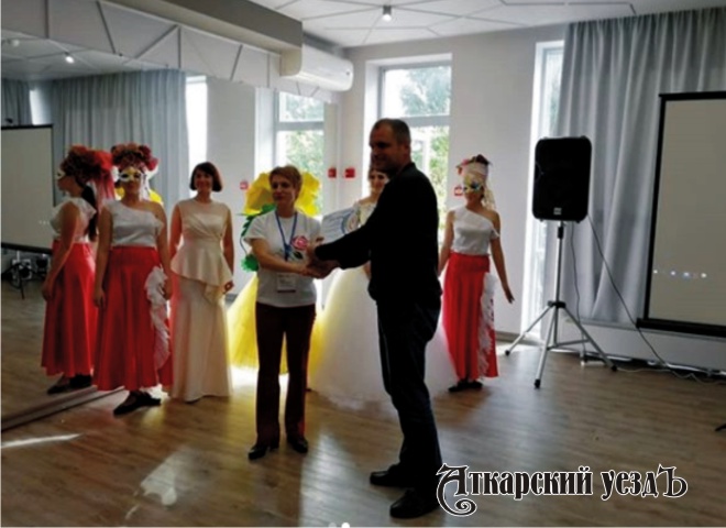 Фестиваль «Аткарские розы» привез первое место из Балаково