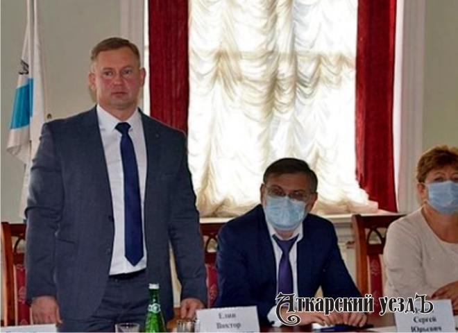 Виктора Елина вновь избрали главой Аткарского района