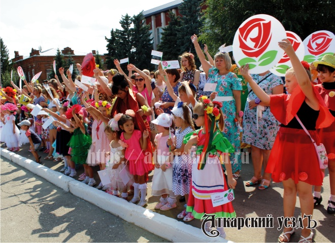 Моменты первого Фестиваля роз в Аткарске