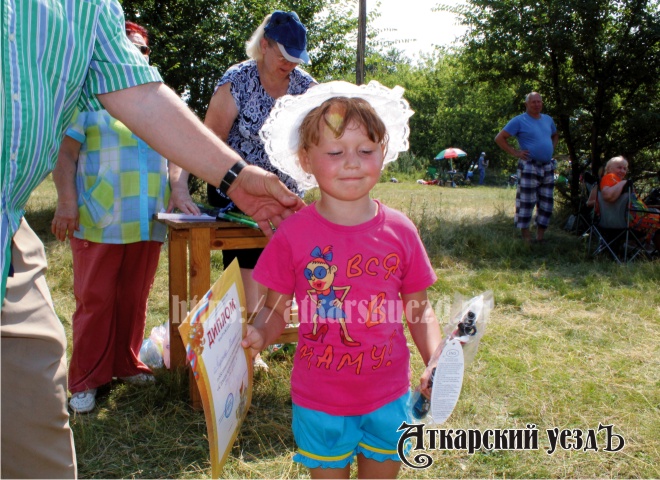 4-летняя Ксения Миронова поймала самую большую рыбу чемпионата