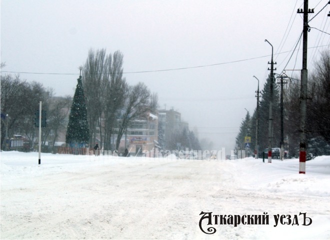 Снегопад на улице Советской в Аткарске