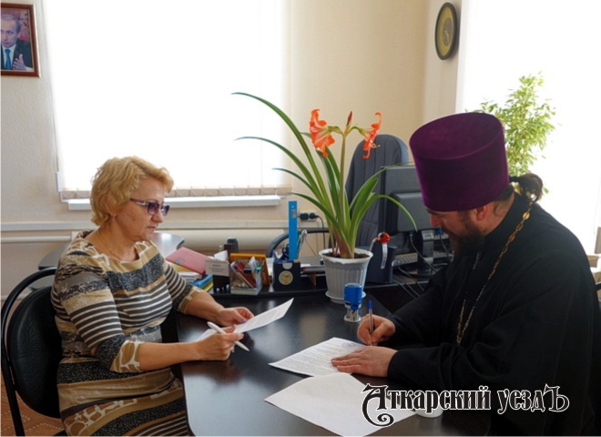 Подписание договора о сотрудничестве между Петропавловским храмом и ЦСЗН